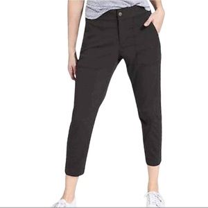 Athleta Trekkie Hike Cropped Pant